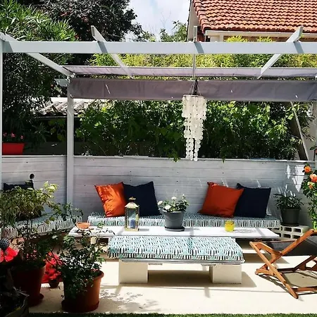 Sam Sufit Rez De Jardin Centre